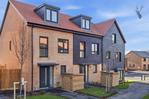 3 bedroom house to rent, Graters Walk, Bishops Stortford CM23