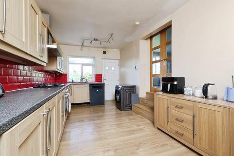 5 bedroom semi-detached house for sale, Heathdale Avenue, Birkby, Huddersfield