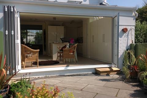 3 bedroom end of terrace house for sale, Maple Close, Barton On Sea, New Milton, Hampshire. BH25 7AR