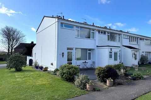 3 bedroom end of terrace house for sale, Maple Close, Barton On Sea, New Milton, Hampshire. BH25 7AR
