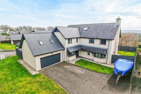 4 bedroom detached house for sale, Careg Llwyd, Bridgend County Borough, CF31 5BS