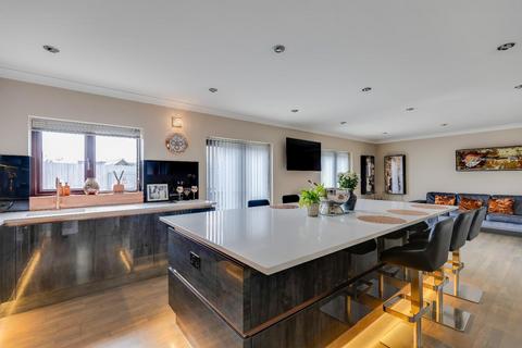 4 bedroom detached house for sale, Careg Llwyd, Bridgend County Borough, CF31 5BS