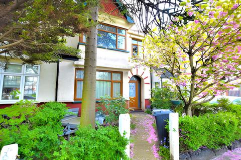 3 bedroom terraced house to rent, Morrab Gardens, Ilford, IG3