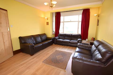 3 bedroom terraced house to rent, Morrab Gardens, Ilford, IG3