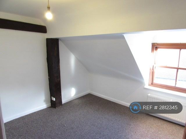 Front (Main Bedroom)