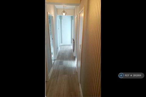 2 bedroom flat to rent, Grasmere, London, NW1