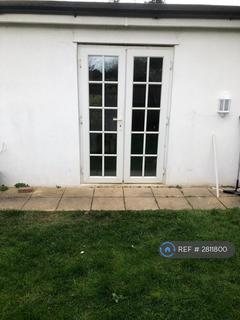 Studio to rent, Highgrove Way, Middlesex, HA4