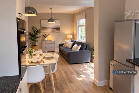 2 bedroom maisonette to rent, Samos Road, London, SE20