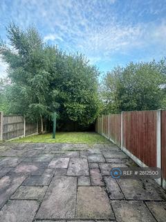 3 bedroom semi-detached house to rent, Galingale View, Newcastle-Under-Lyme, ST5