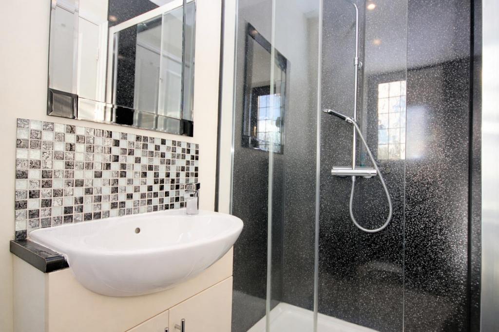 View of En-suite Shower Room