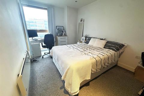 2 bedroom flat to rent, Cartier House, Leeds Dock