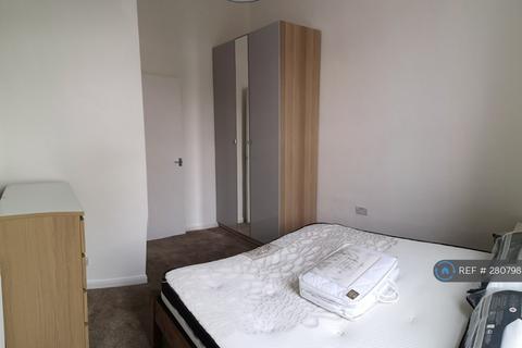 2 bedroom flat to rent, London, London, N7