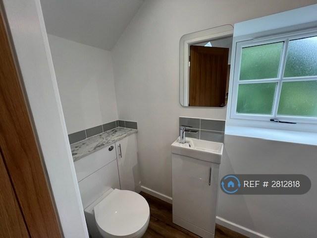 Ensuite To Bedroom 2