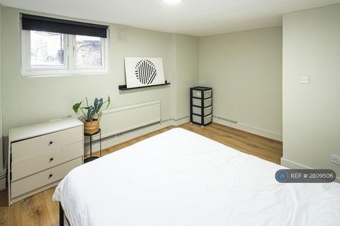 2 bedroom flat to rent, Pepys Road, London, SE14