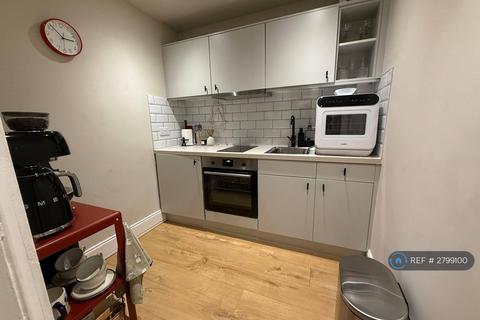 1 bedroom flat to rent, Waverley Park, Edinburgh, EH8