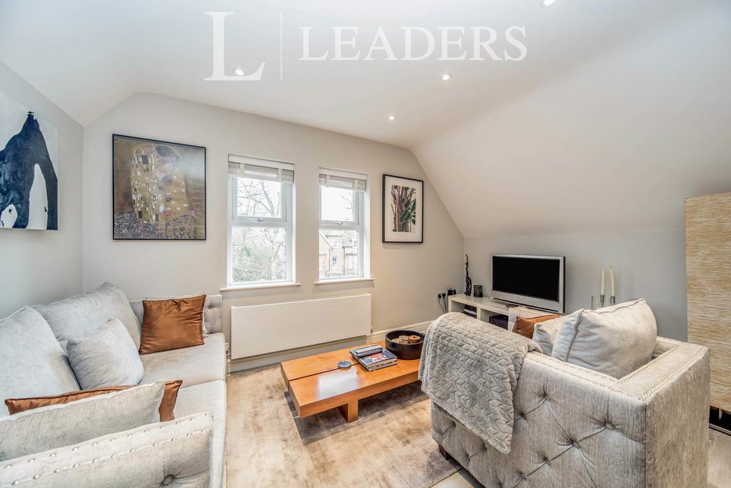 6 E Lansdowne Road  (