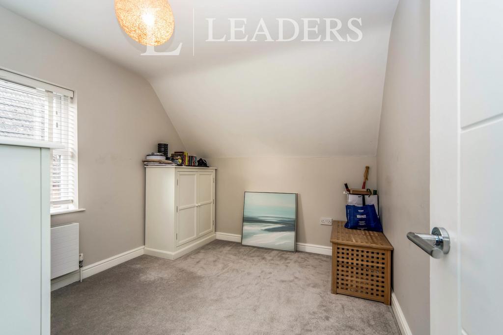 6 E Lansdowne Road  (