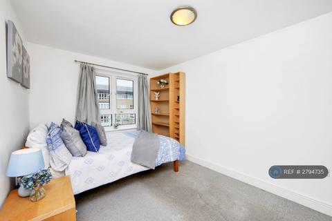 undefined, St Davids Square, London, E14
