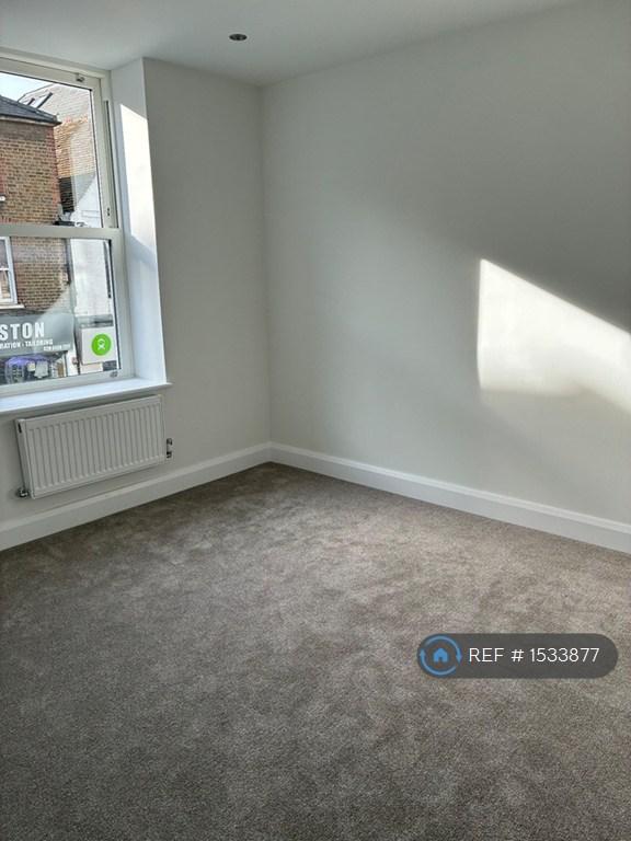 Bedroom 2, Single