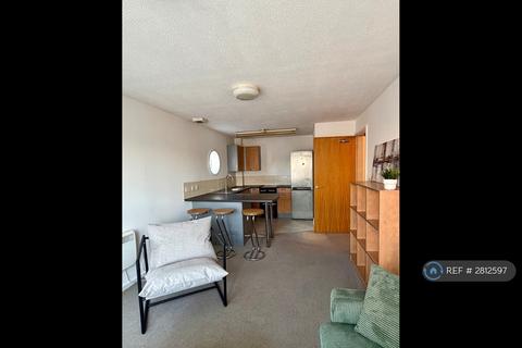 2 bedroom flat to rent, Crown Station Place, Liverpool, L7
