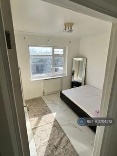 2 bedroom flat to rent, Hounslow, London, TW5