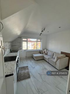 2 bedroom flat to rent, Hounslow, London, TW5
