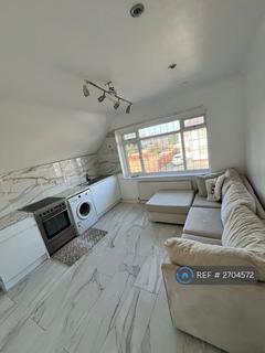 2 bedroom flat to rent, Hounslow, London, TW5