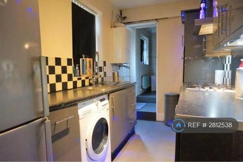 2 bedroom terraced house to rent, Kinver Street, Stoke-On-Trent, ST6