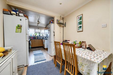 6 bedroom semi-detached house for sale, Cabell Road, Surrey GU2