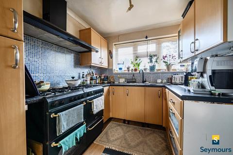 6 bedroom semi-detached house for sale, Cabell Road, Surrey GU2