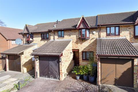 3 bedroom terraced house for sale, Basil Gardens, Croydon CR0