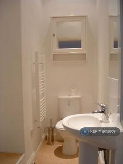 undefined, Yew Tree Road, Slough, SL1