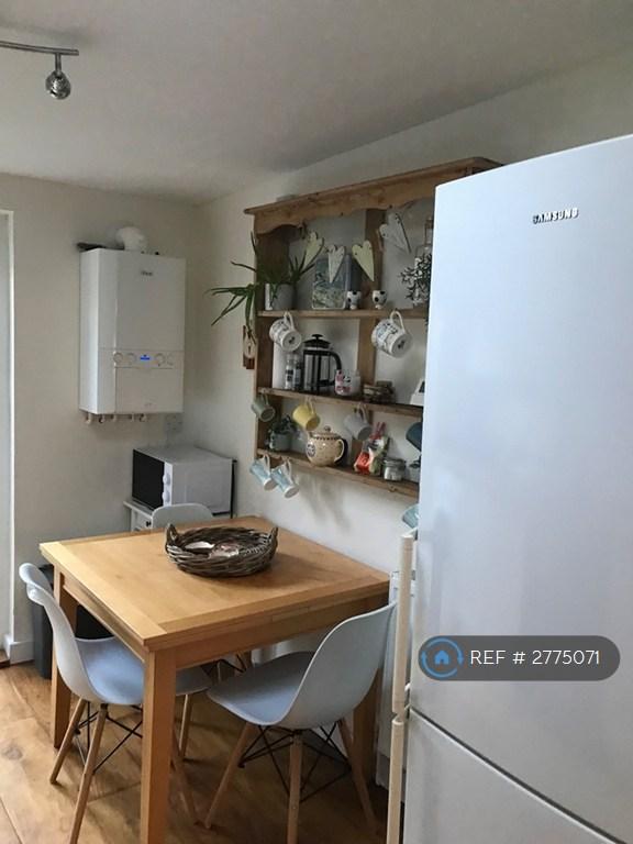 Dinning/ Kitchen