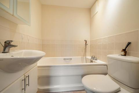 2 bedroom apartment for sale, Wheeler Place, Bromley