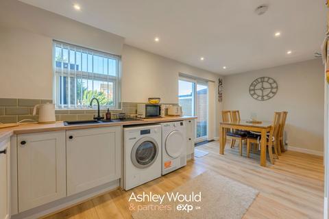 3 bedroom semi-detached house for sale, Newbury Lane, Oldbury B69