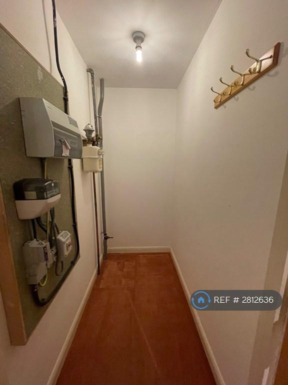 Large Box Room