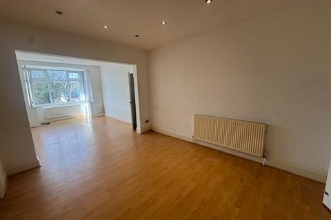 4 bedroom semi-detached house to rent, Cole Valley Road, Birmingham, B28