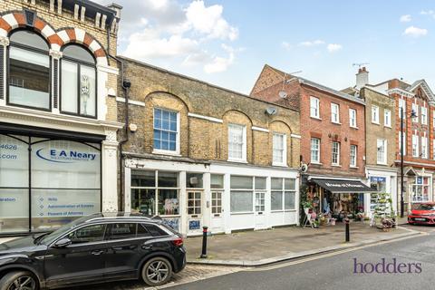 2 bedroom apartment for sale, Guildford Street, Chertsey, Surrey, KT16