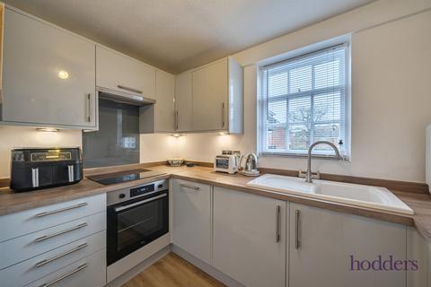 2 bedroom apartment for sale, Guildford Street, Chertsey, Surrey, KT16