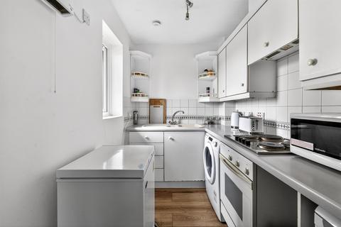 undefined, Broomhill Road, London