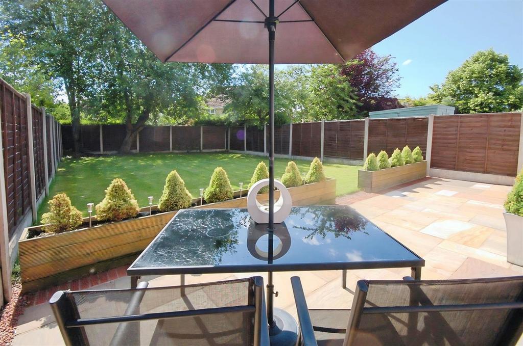 3b64e3bd-Garden...jpg
