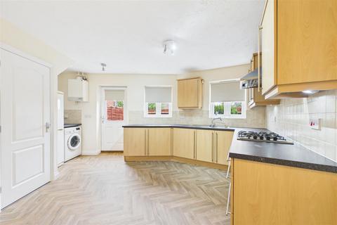 3 bedroom terraced house for sale, The Gateway, Newark