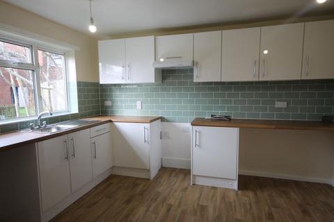 3 bedroom end of terrace house to rent, Bishopdale, Brookside