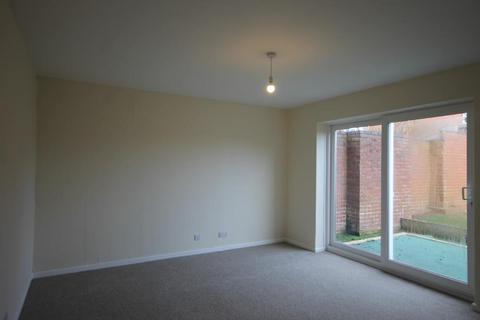 3 bedroom end of terrace house to rent, Bishopdale, Brookside