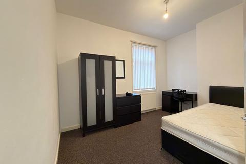 5 bedroom terraced house to rent, Equity Road, Leicester LE3