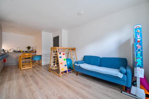 undefined, Flambard Way, Surrey GU7