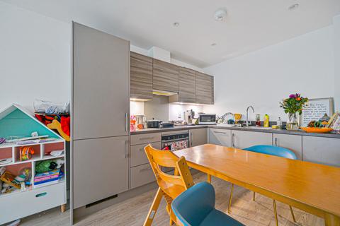undefined, Flambard Way, Surrey GU7