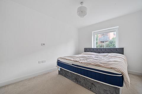 undefined, Flambard Way, Surrey GU7