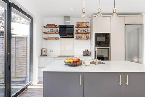 3 bedroom semi-detached house for sale, Hawkhurst Way, New Malden