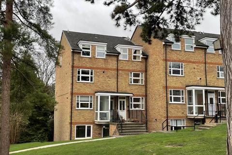 2 bedroom apartment to rent, Lincoln Court, Berkhamsted HP4
